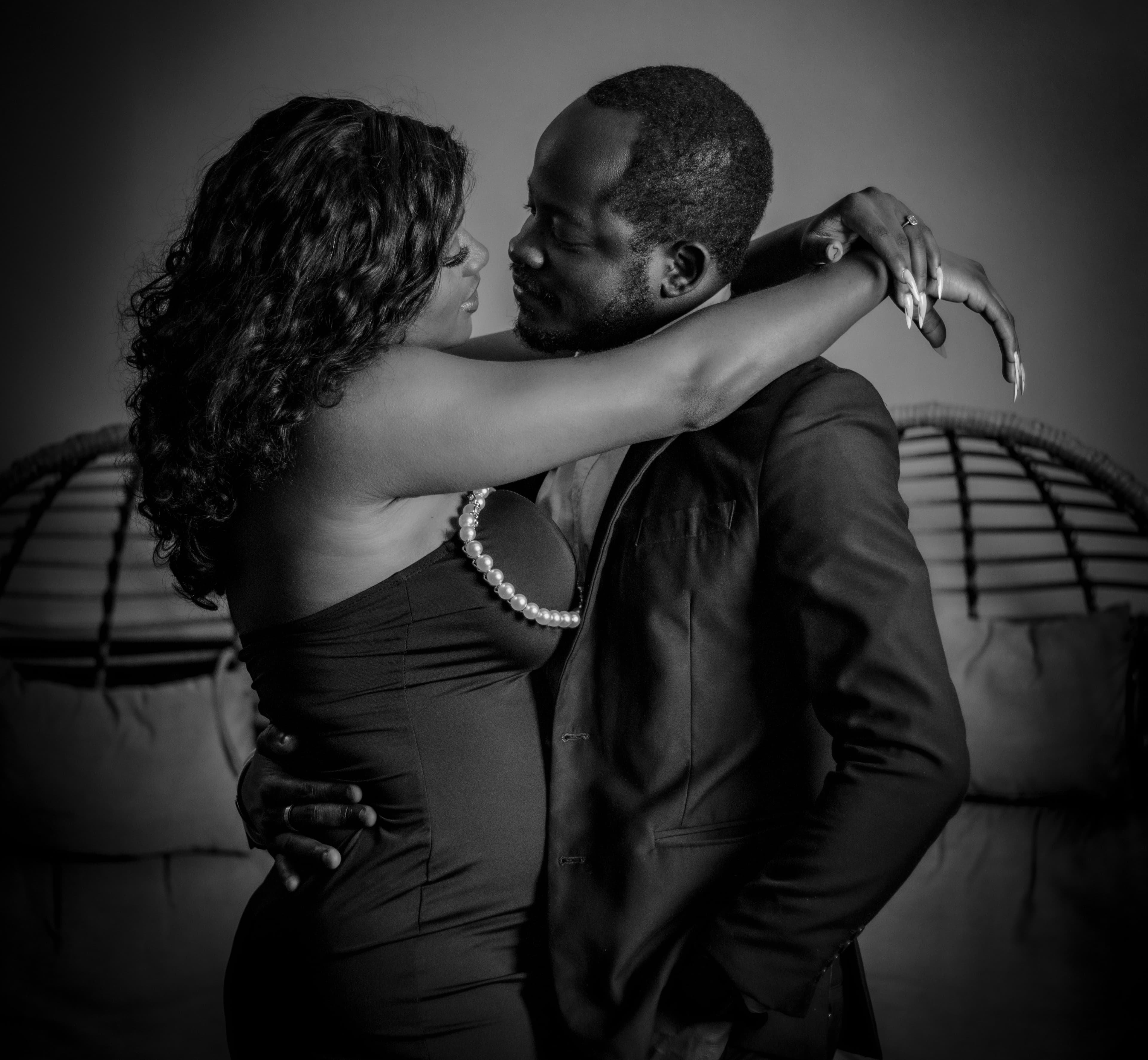 Fortune et Guy, photographiés lors de leur séance d'engagement